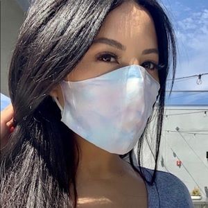 Blissy Personal Mask 100% Mulberry Silk (Tie Dye) BRAND NEW!! Still sealed!!